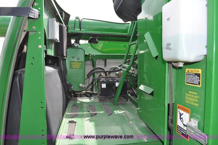image for item A5899 2002 John Deere 9750 STS combine