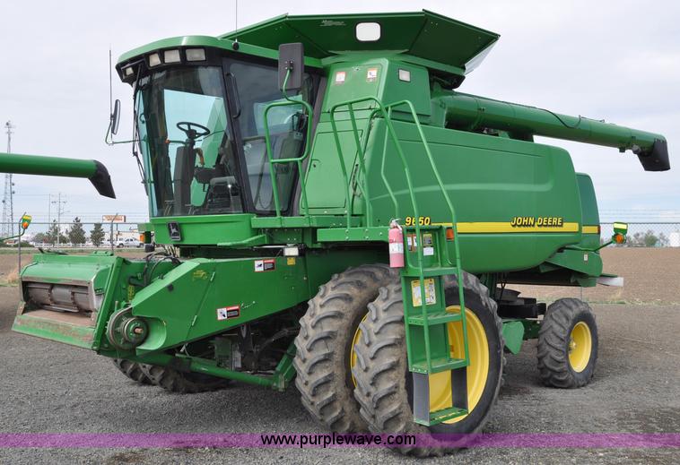 image for item A5902 2000 John Deere 9650 Walker combine