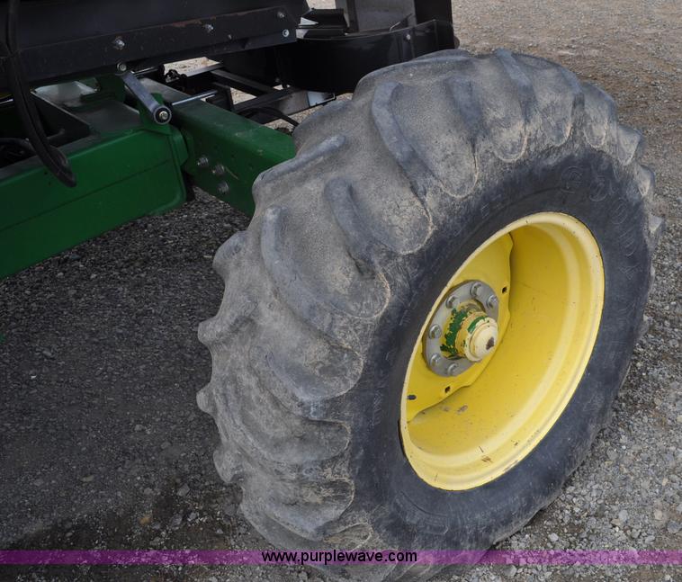 image for item A5902 2000 John Deere 9650 Walker combine