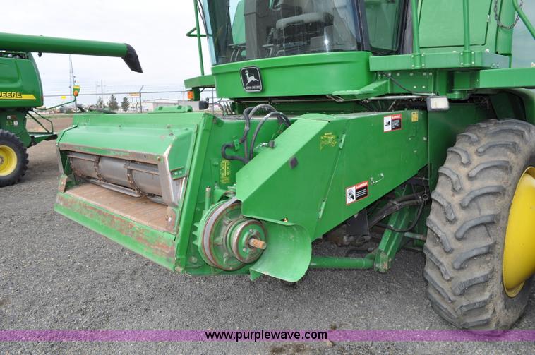 image for item A5902 2000 John Deere 9650 Walker combine