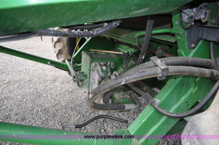 image for item A5902 2000 John Deere 9650 Walker combine