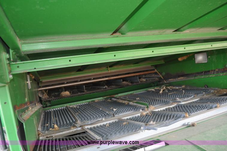 image for item A5902 2000 John Deere 9650 Walker combine