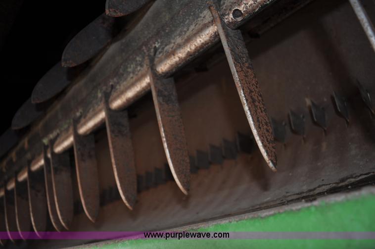 image for item A5902 2000 John Deere 9650 Walker combine