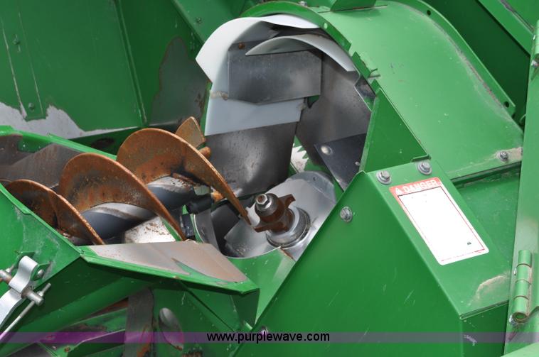 image for item A5902 2000 John Deere 9650 Walker combine