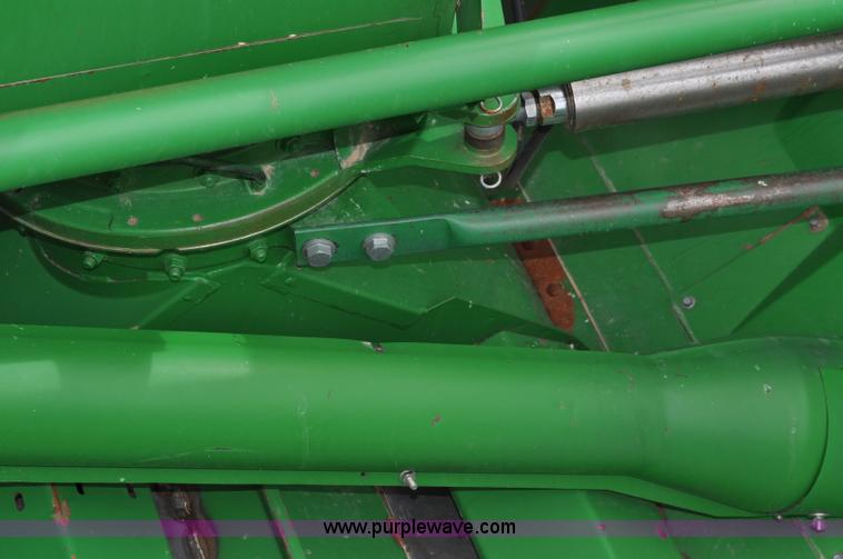 image for item A5902 2000 John Deere 9650 Walker combine