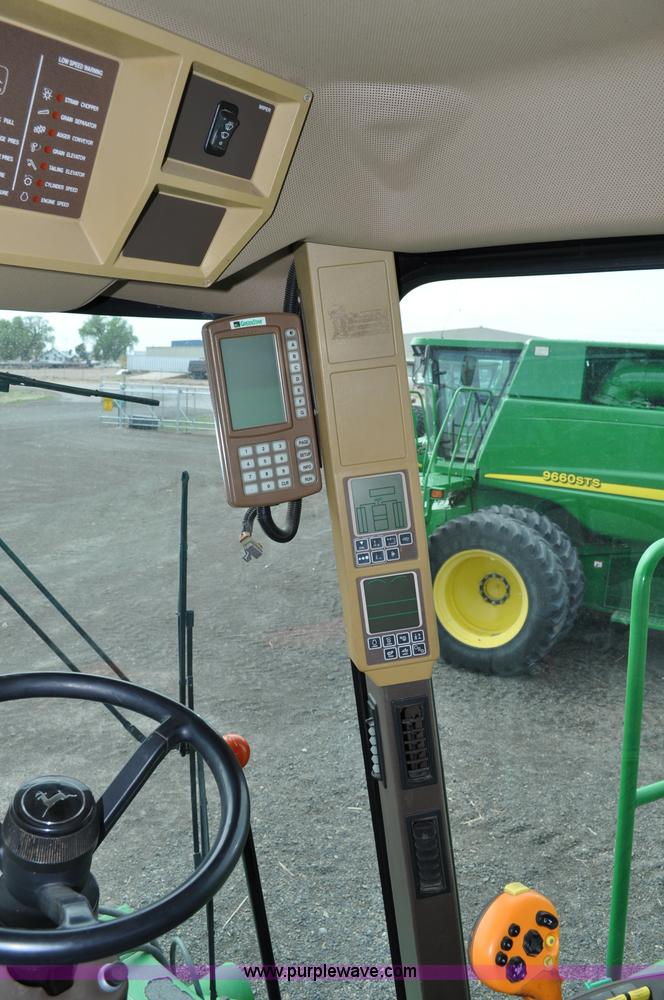 image for item A5902 2000 John Deere 9650 Walker combine