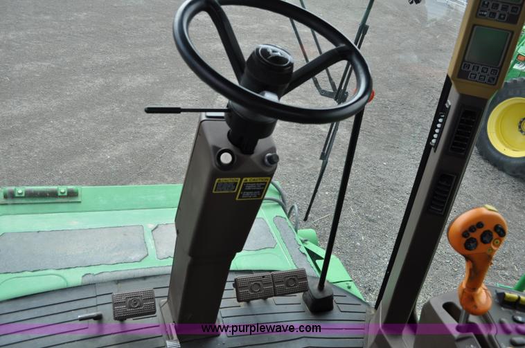 image for item A5902 2000 John Deere 9650 Walker combine