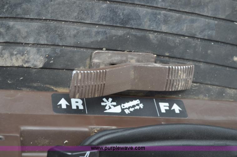 image for item A5902 2000 John Deere 9650 Walker combine