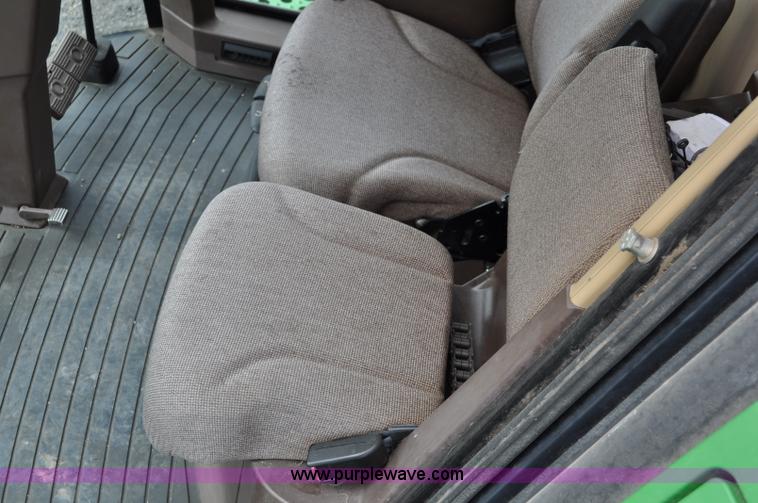 image for item A5902 2000 John Deere 9650 Walker combine