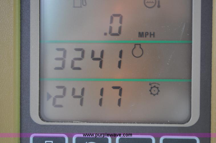 image for item A5902 2000 John Deere 9650 Walker combine