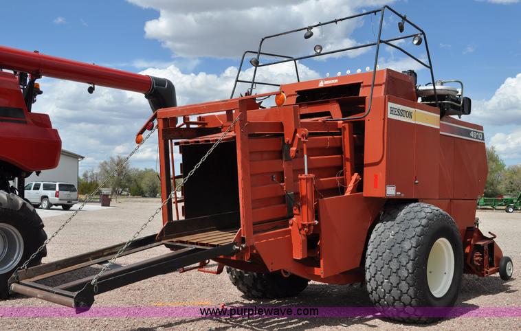 image for item A5903 2000 Hesston 4910 big square baler