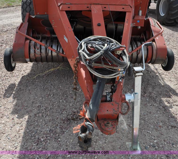 image for item A5903 2000 Hesston 4910 big square baler