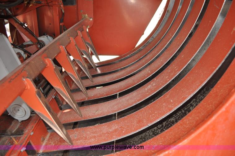 image for item A5903 2000 Hesston 4910 big square baler