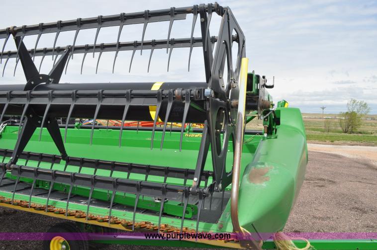 image for item A5905 2009 John Deere 635D 35' draper head
