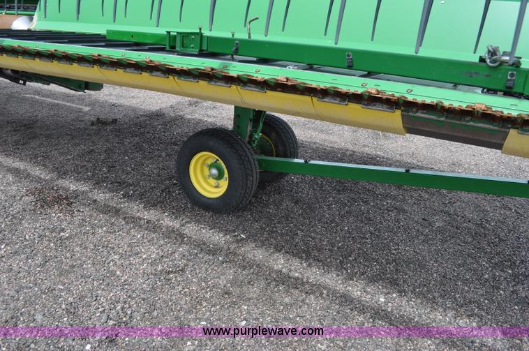 image for item A5905 2009 John Deere 635D 35' draper head