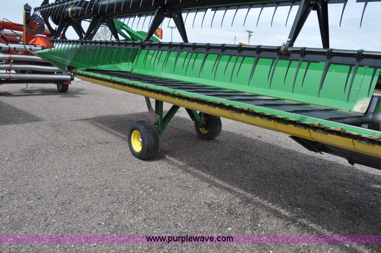 image for item A5905 2009 John Deere 635D 35' draper head