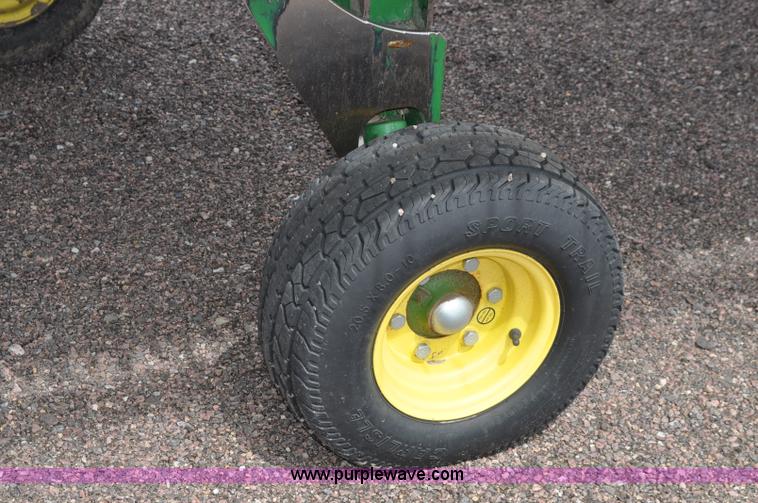 image for item A5905 2009 John Deere 635D 35' draper head