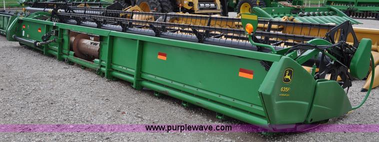 image for item A5906 2006 John Deere 635F HydraFlex 35' header