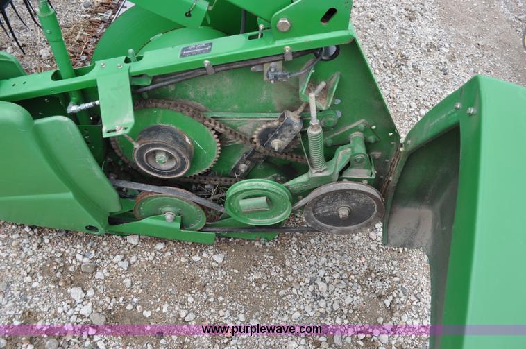 image for item A5906 2006 John Deere 635F HydraFlex 35' header