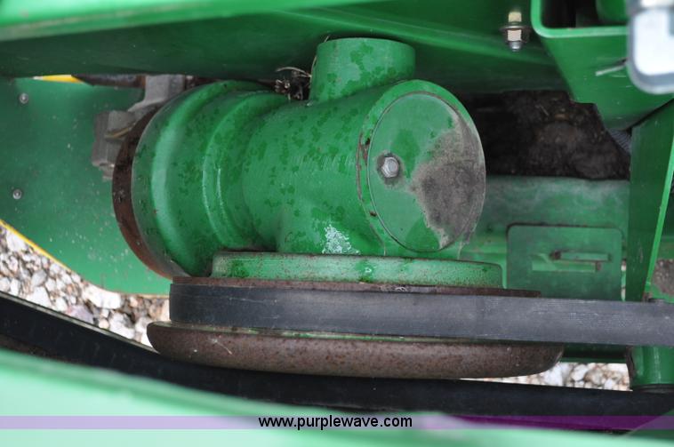 image for item A5906 2006 John Deere 635F HydraFlex 35' header