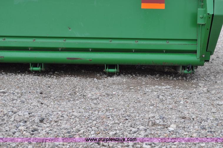 image for item A5906 2006 John Deere 635F HydraFlex 35' header