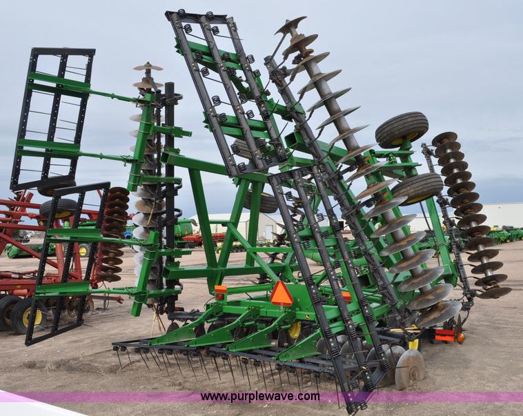 image for item A5908 2009 John Deere 637 Wheat Land 35' disk