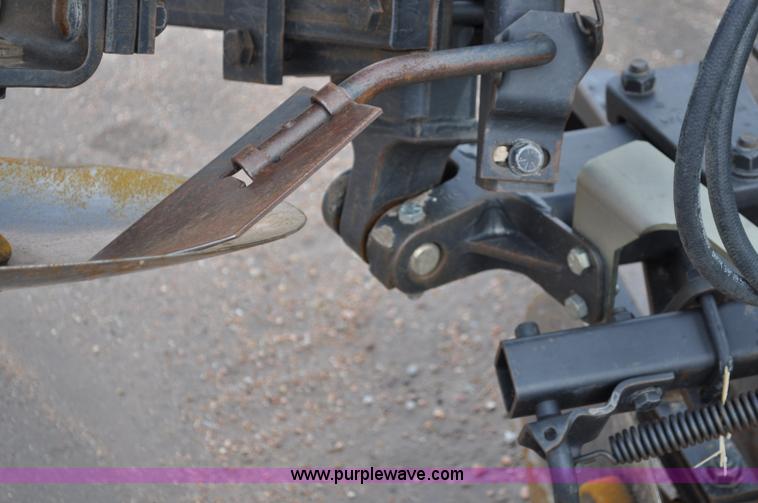 image for item A5908 2009 John Deere 637 Wheat Land 35' disk