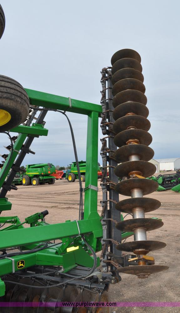 image for item A5908 2009 John Deere 637 Wheat Land 35' disk