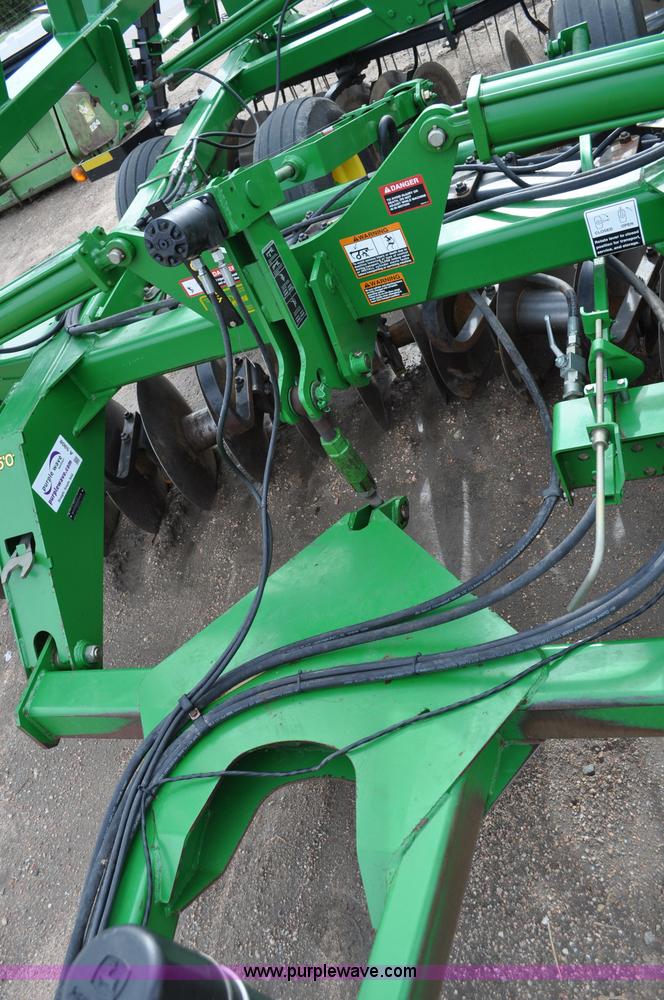 image for item A5908 2009 John Deere 637 Wheat Land 35' disk