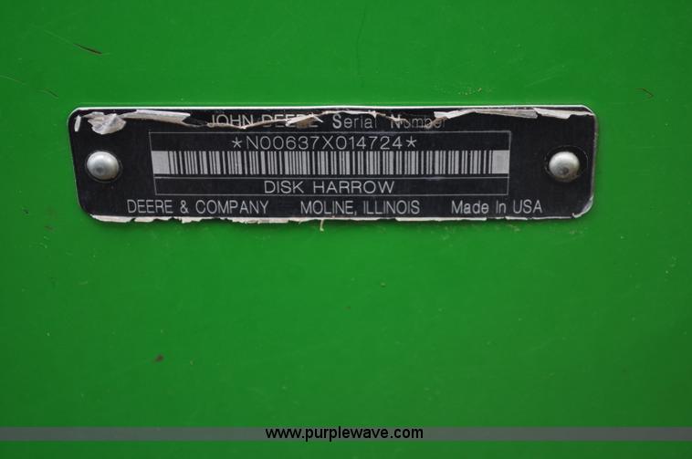 image for item A5908 2009 John Deere 637 Wheat Land 35' disk