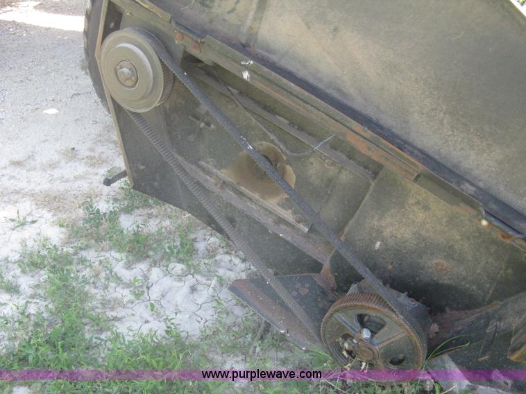 image for item A6383 1994 Mac Don Turbo 9000 self propelled swather