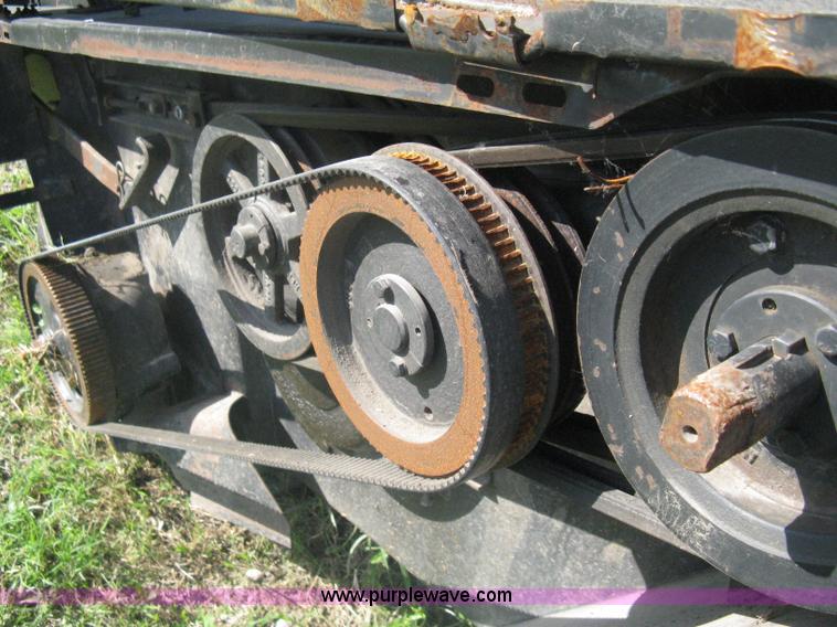 image for item A6383 1994 Mac Don Turbo 9000 self propelled swather