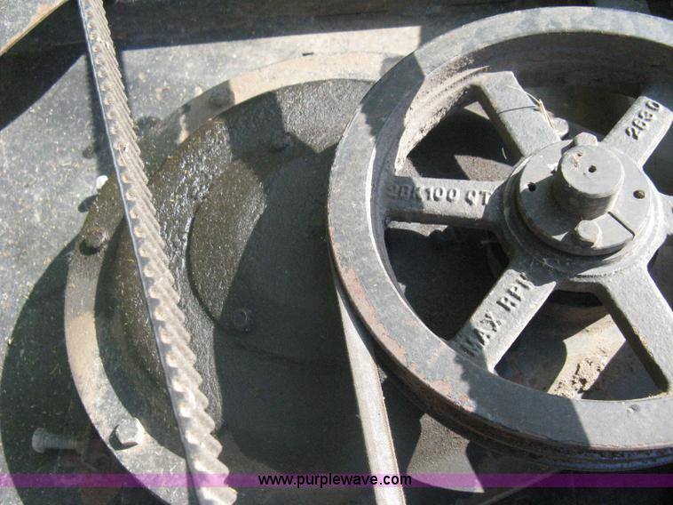 image for item A6383 1994 Mac Don Turbo 9000 self propelled swather