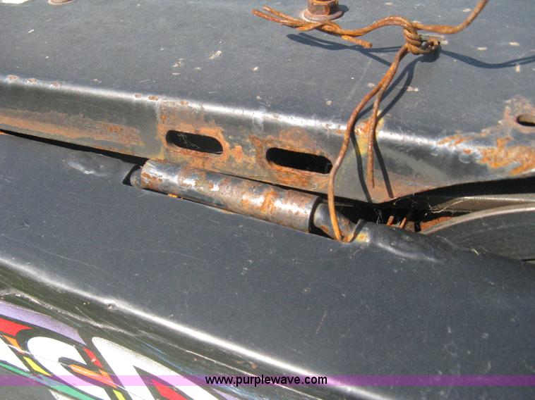 image for item A6383 1994 Mac Don Turbo 9000 self propelled swather