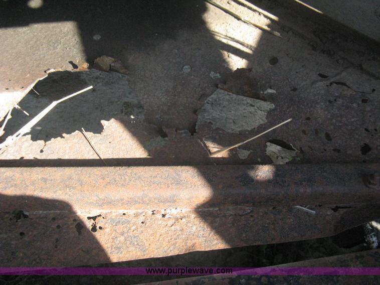 image for item A6383 1994 Mac Don Turbo 9000 self propelled swather