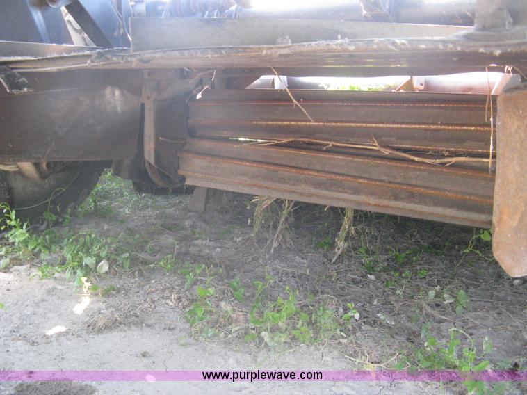 image for item A6383 1994 Mac Don Turbo 9000 self propelled swather