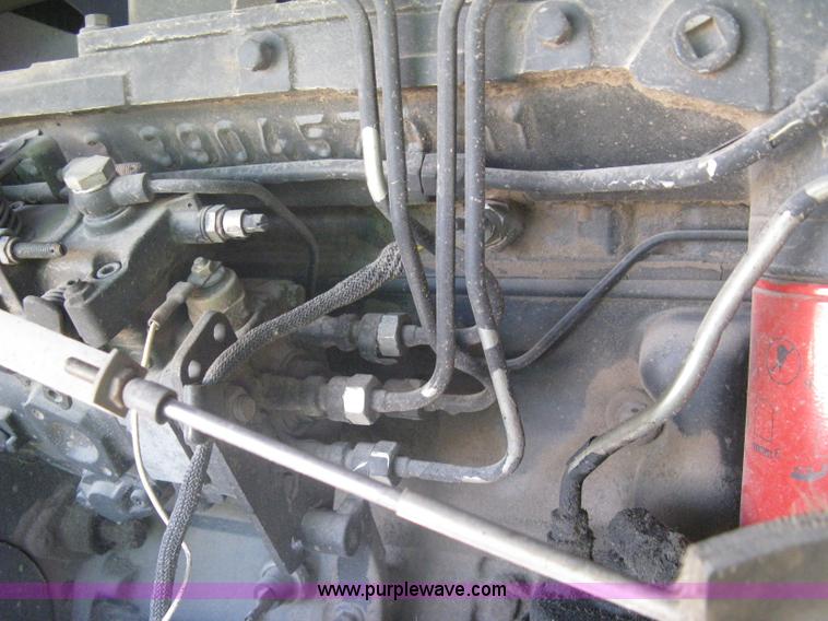 image for item A6383 1994 Mac Don Turbo 9000 self propelled swather