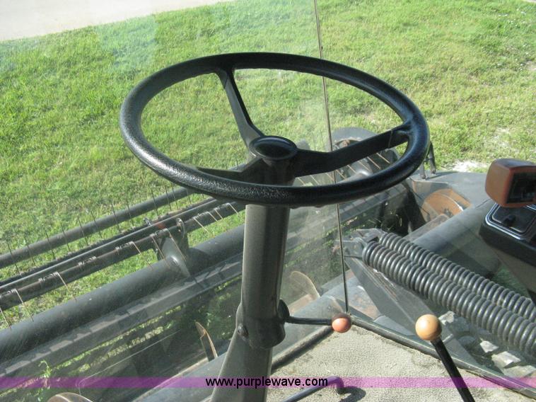 image for item A6383 1994 Mac Don Turbo 9000 self propelled swather