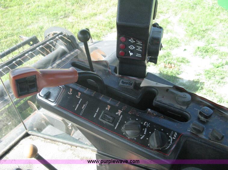 image for item A6383 1994 Mac Don Turbo 9000 self propelled swather