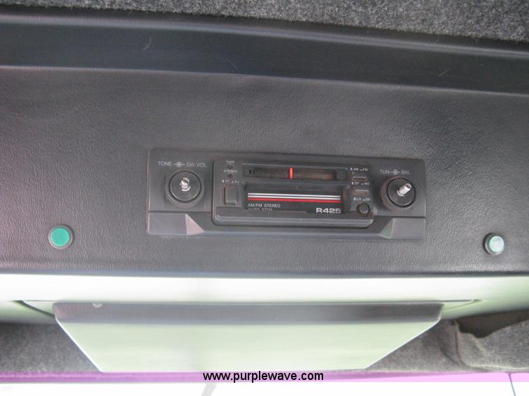 image for item A6383 1994 Mac Don Turbo 9000 self propelled swather