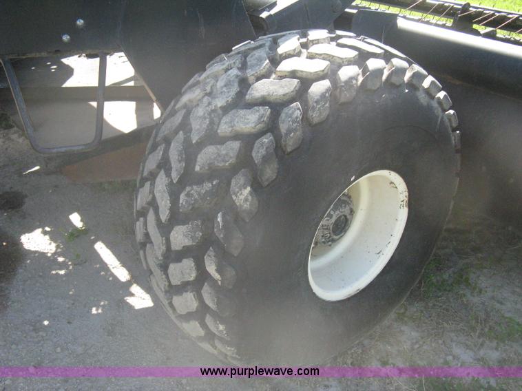 image for item A6383 1994 Mac Don Turbo 9000 self propelled swather