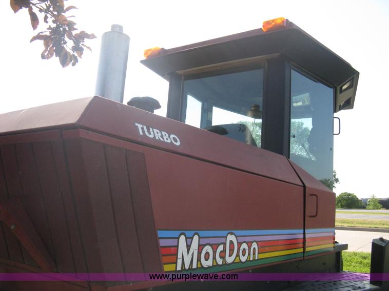 image for item A6383 1994 Mac Don Turbo 9000 self propelled swather