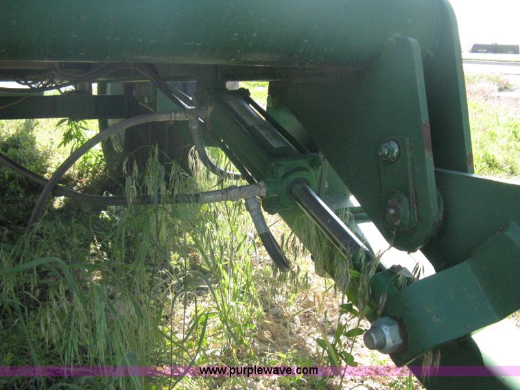 image for item A6384 KMC 4930 round bale accumulator