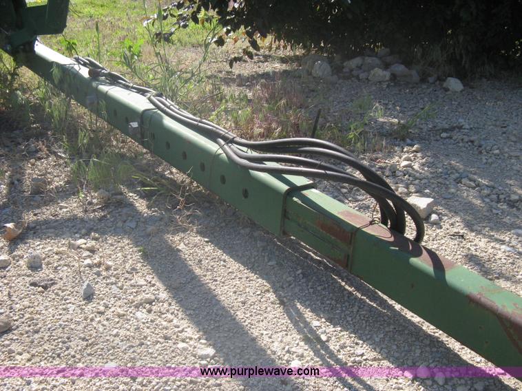 image for item A6384 KMC 4930 round bale accumulator