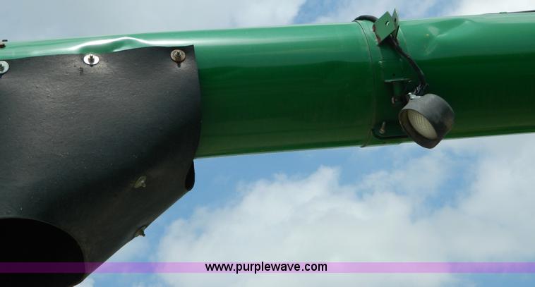 image for item B3665 2000 John Deere 9650 Walker combine