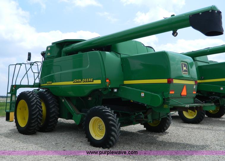 image for item B3665 2000 John Deere 9650 Walker combine