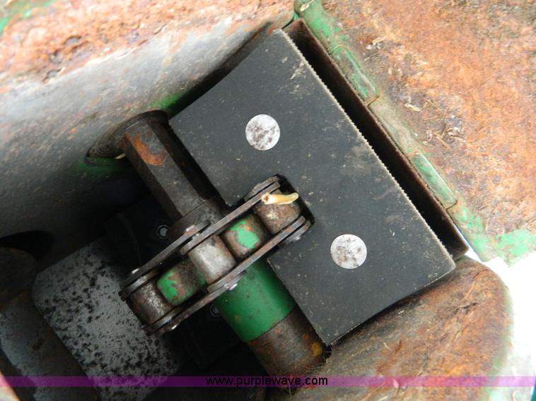 image for item B3665 2000 John Deere 9650 Walker combine