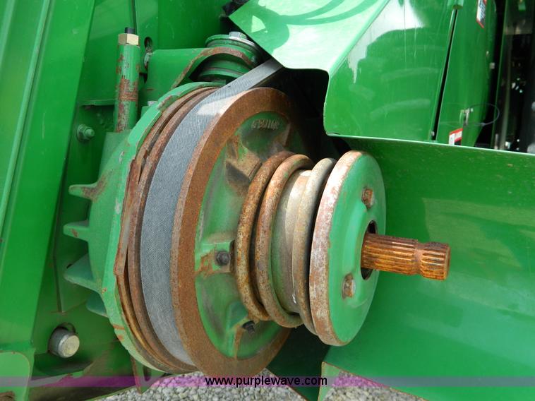 image for item B3665 2000 John Deere 9650 Walker combine