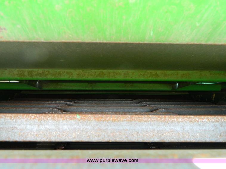 image for item B3665 2000 John Deere 9650 Walker combine