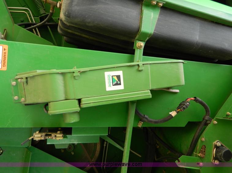 image for item B3665 2000 John Deere 9650 Walker combine